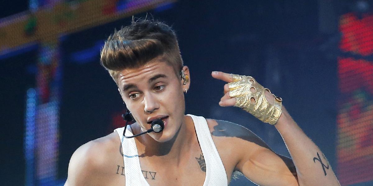 Ďalší škandál: Polícia urobila raziu v Bieberovom dome, zatkla jeho priateľa za drogy!