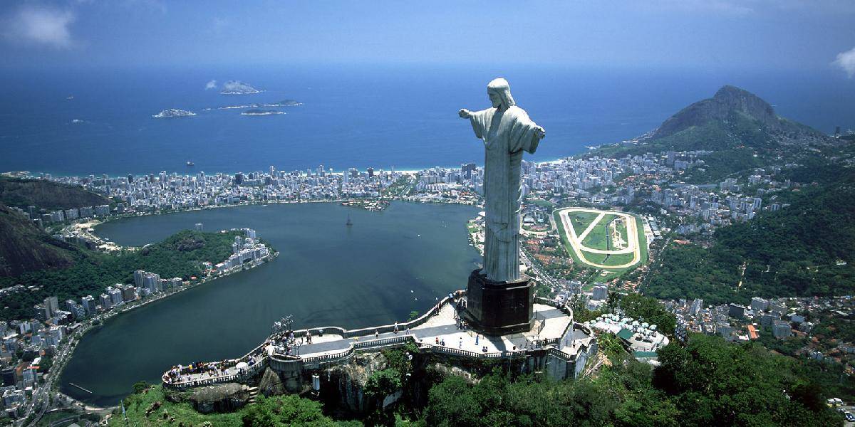 Blesky nad Riom de Janeiro poškodili sochu Ježiša Krista