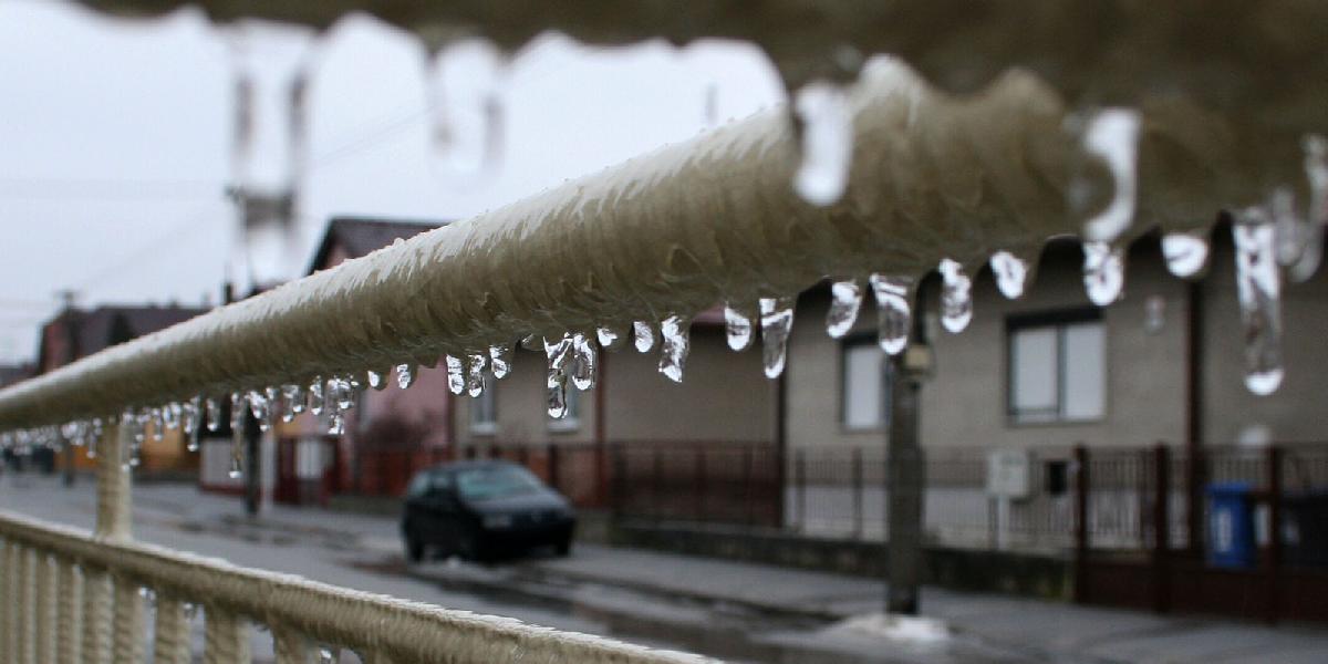 Časť Poľska sužuje mrznúci dážď, spôsobujúci problémy v doprave i energetike