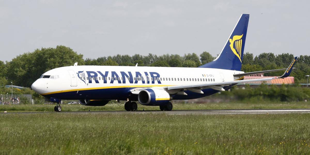 Vzbura na palube lietadla Ryanair: Cestujúci vyrabovali lietadlo!