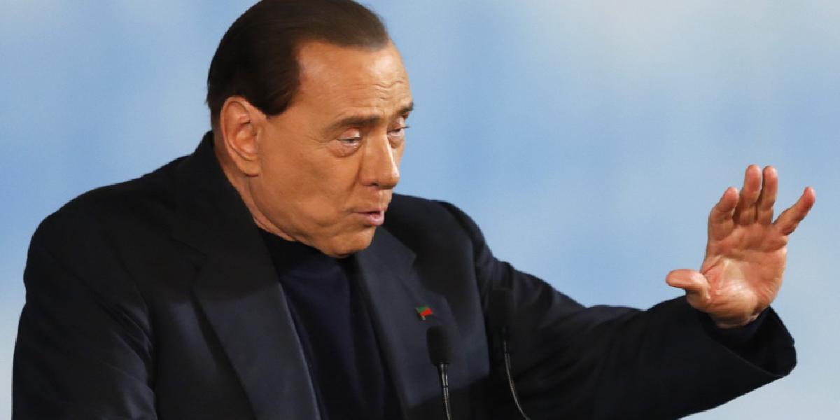 Berlusconi chce schudnúť a odpočinúť si od politiky