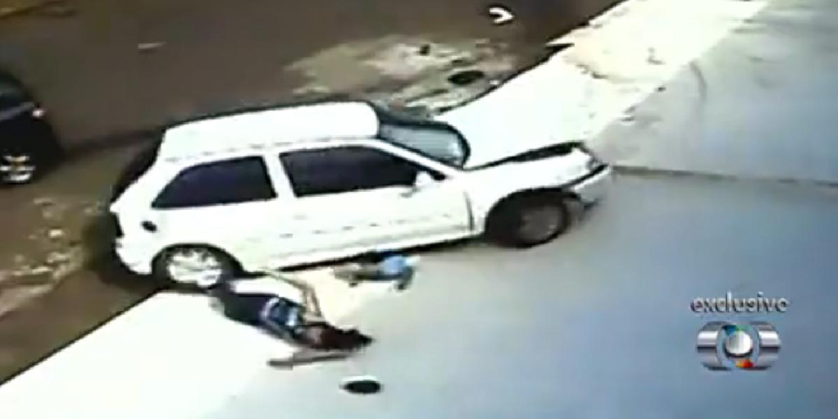 Hororové VIDEO: Chlapcovi (5) prešlo auto po hlave, prežil!