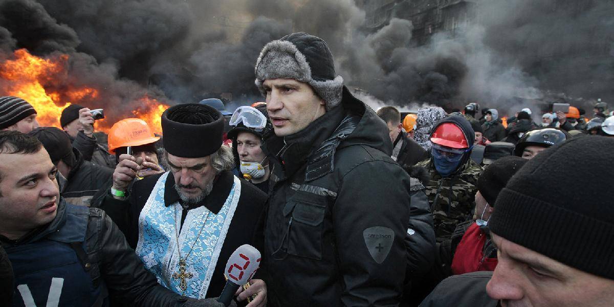 Janukovyč odmietol požiadavky opozície, tá buduje nové barikády