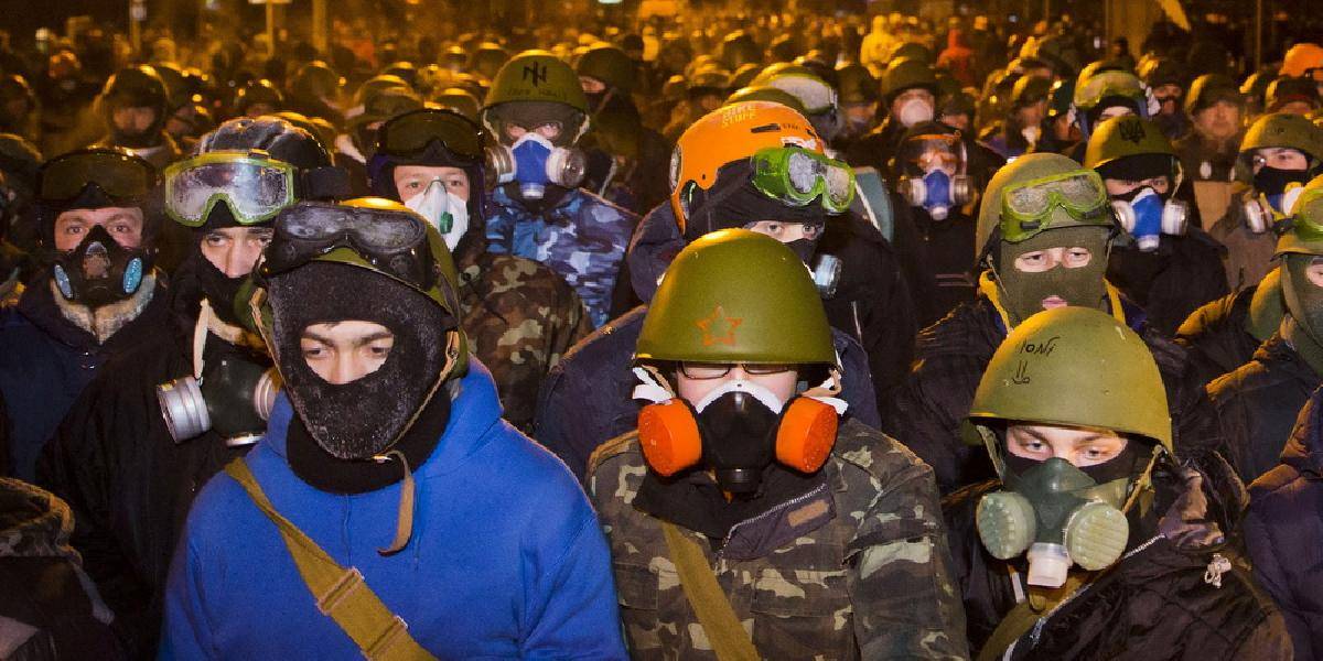 Demonštranti v Kyjeve a na západe Ukrajiny obsadzujú vládne budovy