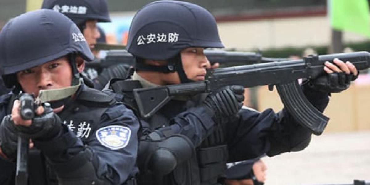 V Číne pri výbuchoch v nepokojnej provincii Sin-ťiang zahynuli traja ľudia