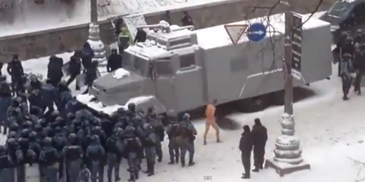 Na internete sa objavilo druhé VIDEO s ponižovaním ukrajinského aktivistu