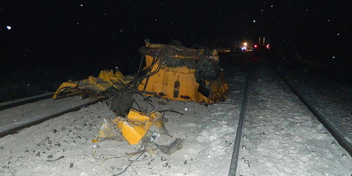 Tragická zrážka vlaku a posýpacieho auta bude mať súdnu dohru