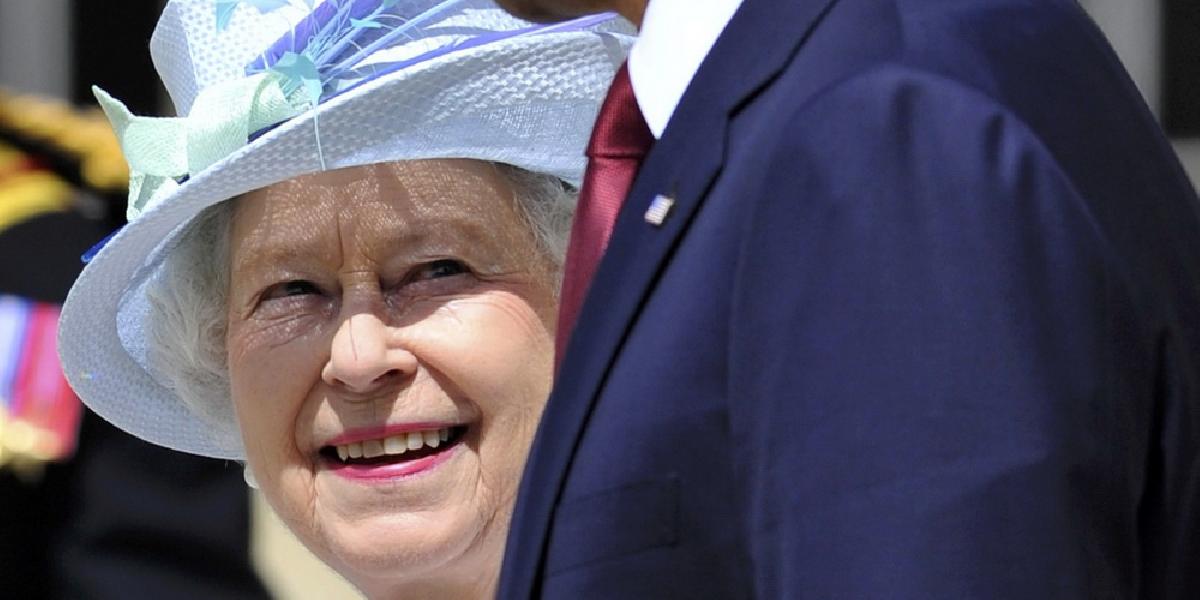 Britskí poslanci vyzvali kráľovnú, aby znížila náklady a zvýšila príjmy