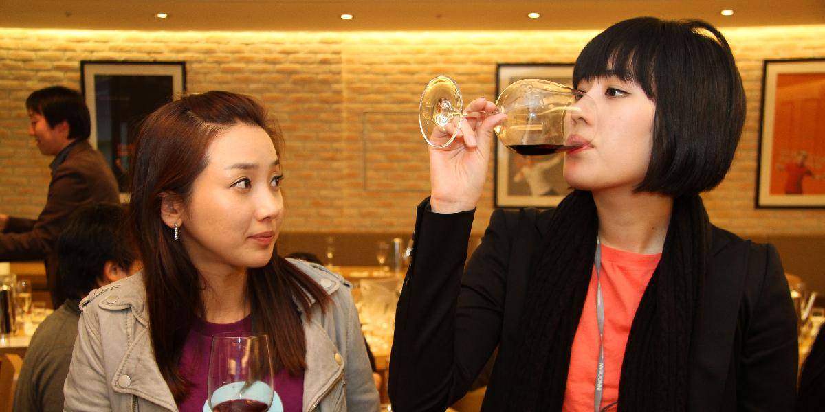 Nová štatistiky: Najviac červeného vína pijú Číňania, predstihli Francúzov aj Talianov!