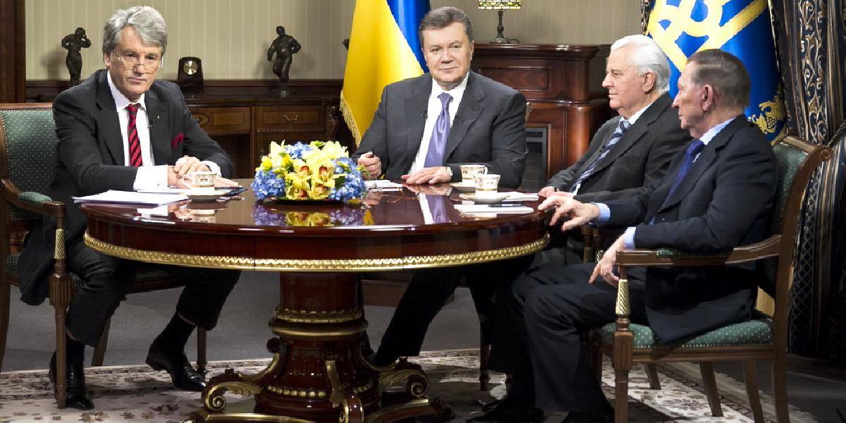 Bývalý ukrajinský prezident Kravčuk: Ukrajina je na pokraji občianskej vojny