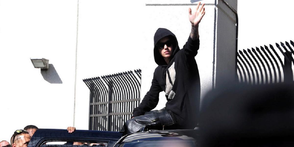 Justina Biebera obžalujú 14. februára
