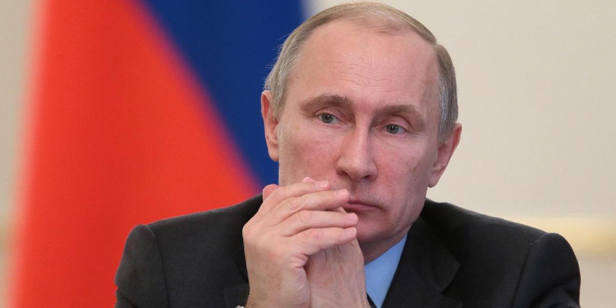 Putin: Rusko ešte počká s ďalšími pôžičkami Ukrajine