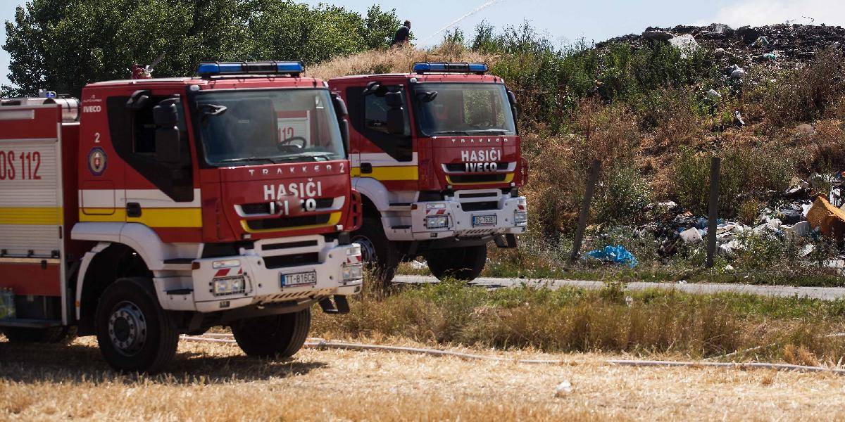 V Bratislave vyšetrujú príčiny požiaru záhradnej chatky