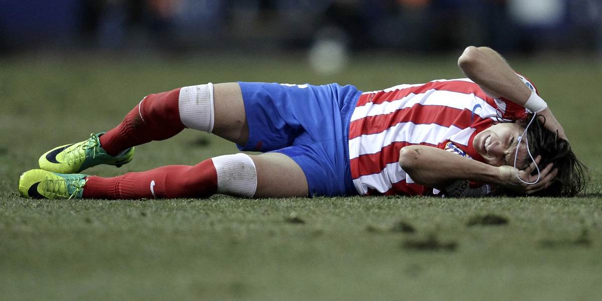 Zranený obranca Atletica Filipe Luis bude pauzovať asi týždňov