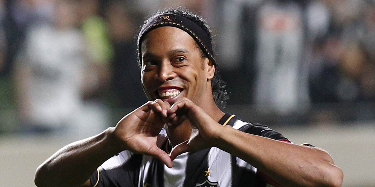 Ronaldinho predĺžil o rok kontrakt s Mineirom