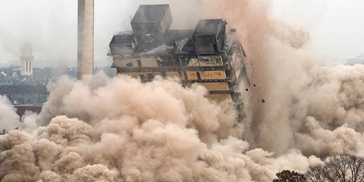 VIDEO Najväčšia detonácia v histórii Európy: Vo Frankfurte odpálili 116-metrovú budovu!