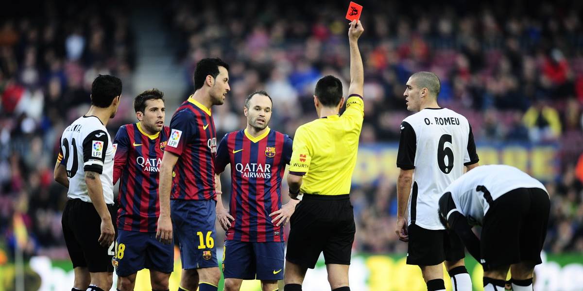 Barcelona sa odvolá proti červenej karte pre Jordiho Albu