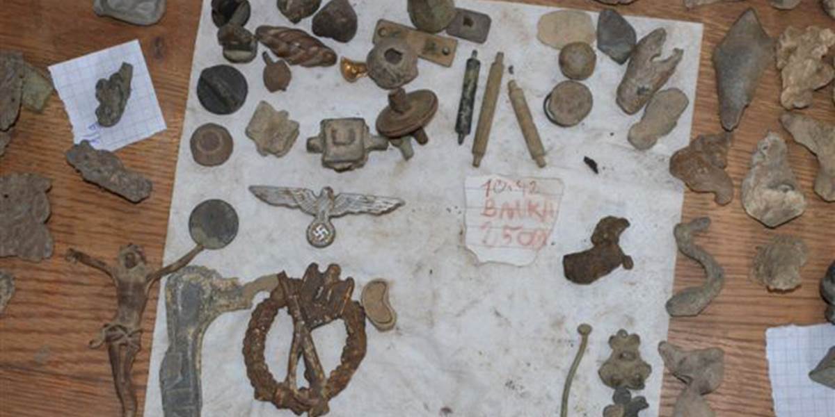 FOTO Muž z Bolerázu mal v dome archeologické nálezy nevyčísliteľnej hodnoty!