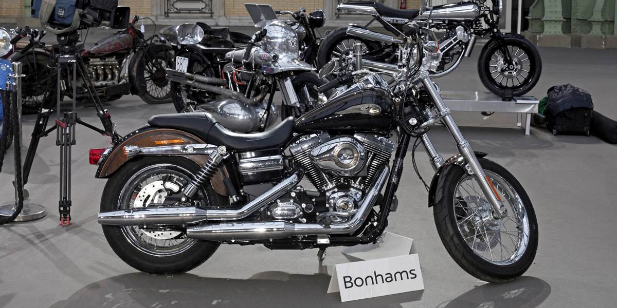 Pápežovu motorku Harley-Davidson vydražili za 210-tisíc eur