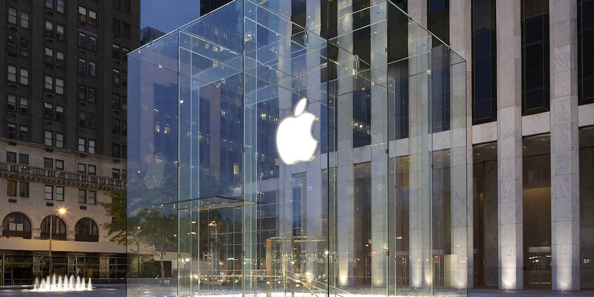 Apple za 2 týždne odkúpil svoje akcie za 14 miliárd USD