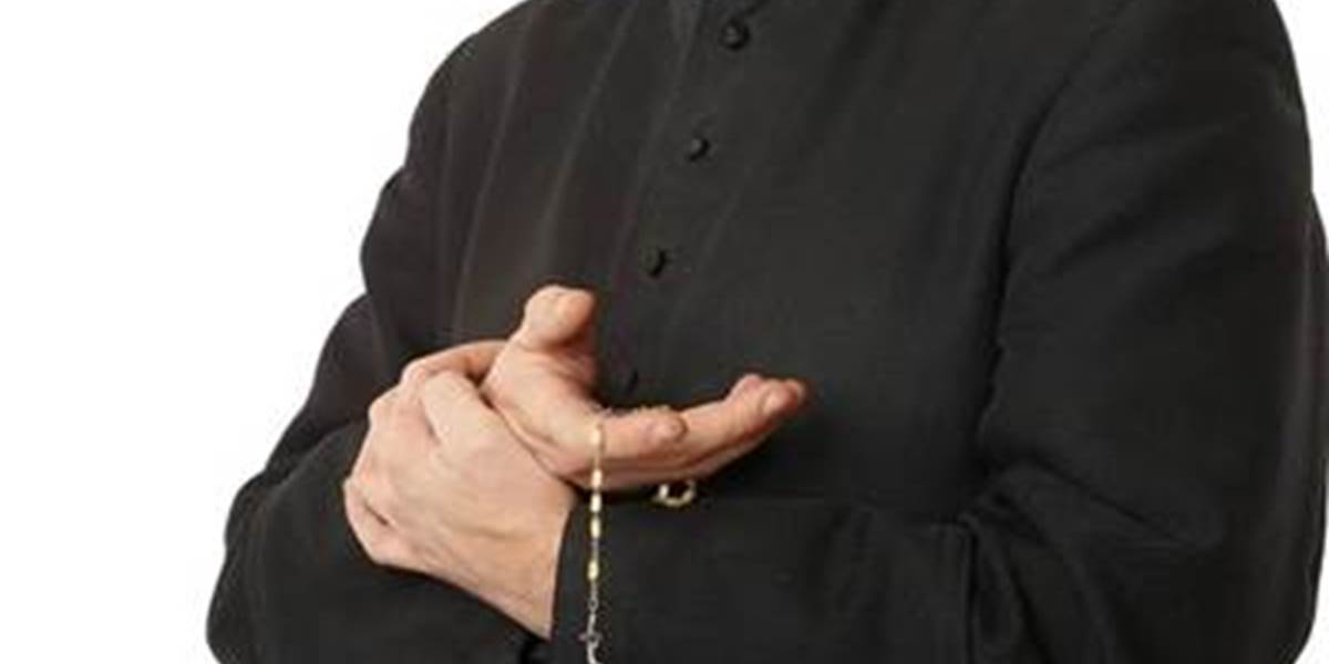 Polícia zatkla kňaza podozrivého zo znásilnenia a zneužívania
