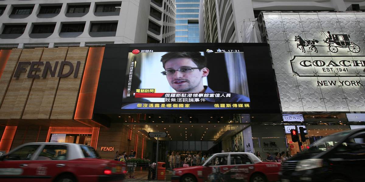 Spustili webový magazín Intercept zameraný na Snowdenove odhalenia