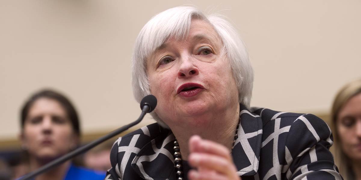 Yellenová: Trh práce sa ešte zďaleka nezotavil,Fed však menovú politiku nemení