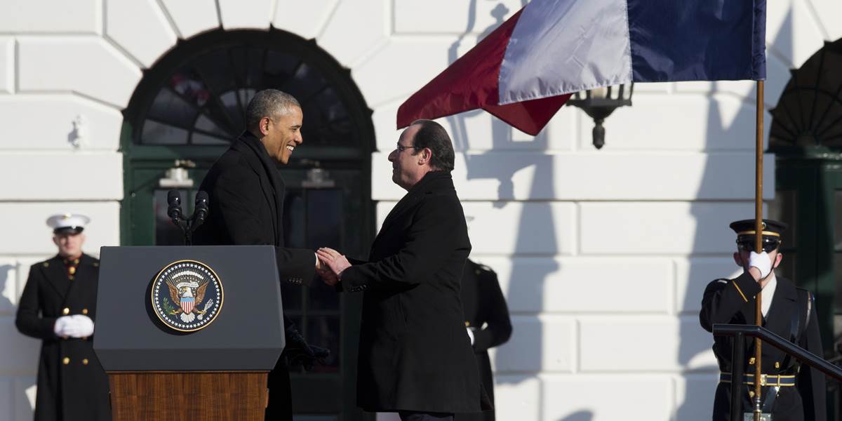 Obama slávnostne uvítal v Bielom dome prezidenta Hollanda