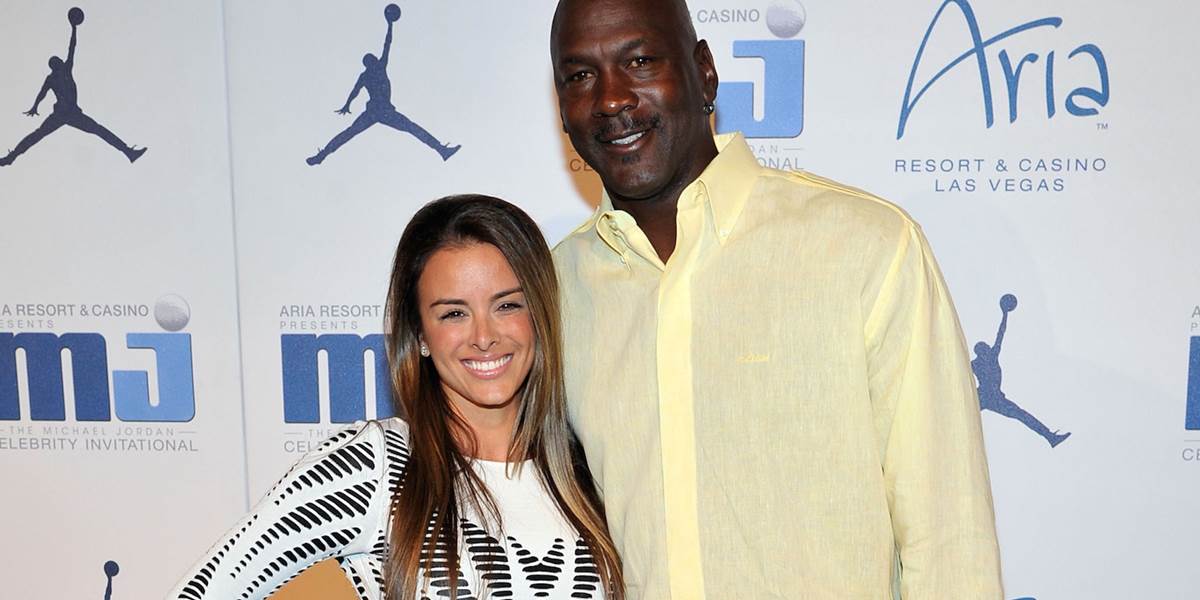 NBA: Michael Jordan sa stal otcom dvojičiek Victorie a Ysabel