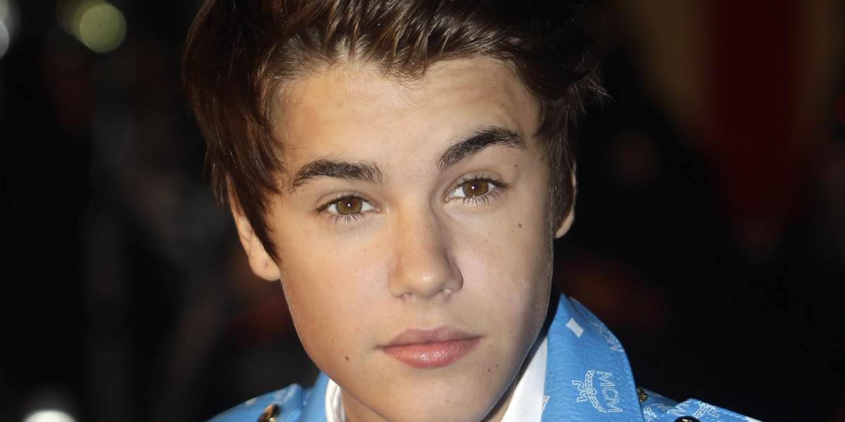 Fanúšikovia zničili voskovú figurínu Justina Biebera