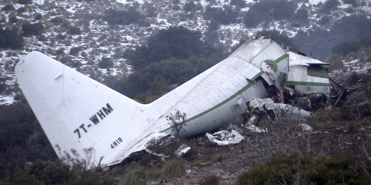 Počet obetí leteckej nehody v Alžírsku znížili na 76