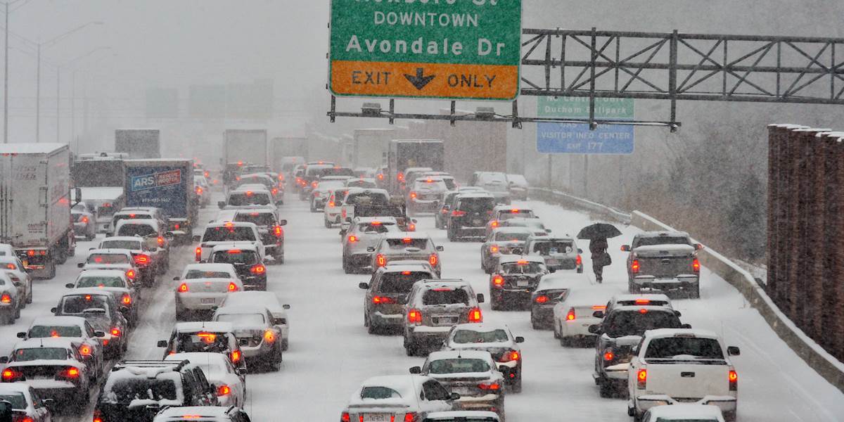 Zimná búrka znovu zachvátila juhovýchod USA: Hlásia 13 mŕtvych!