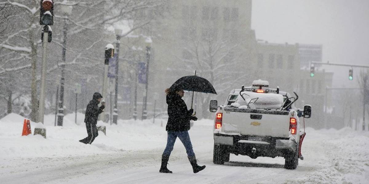 Massachusetts bojuje s ďalšou vlnou sneženia