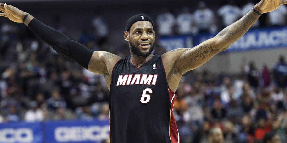 NBA: V utorok sa darilo hosťom, excelentný LeBron James