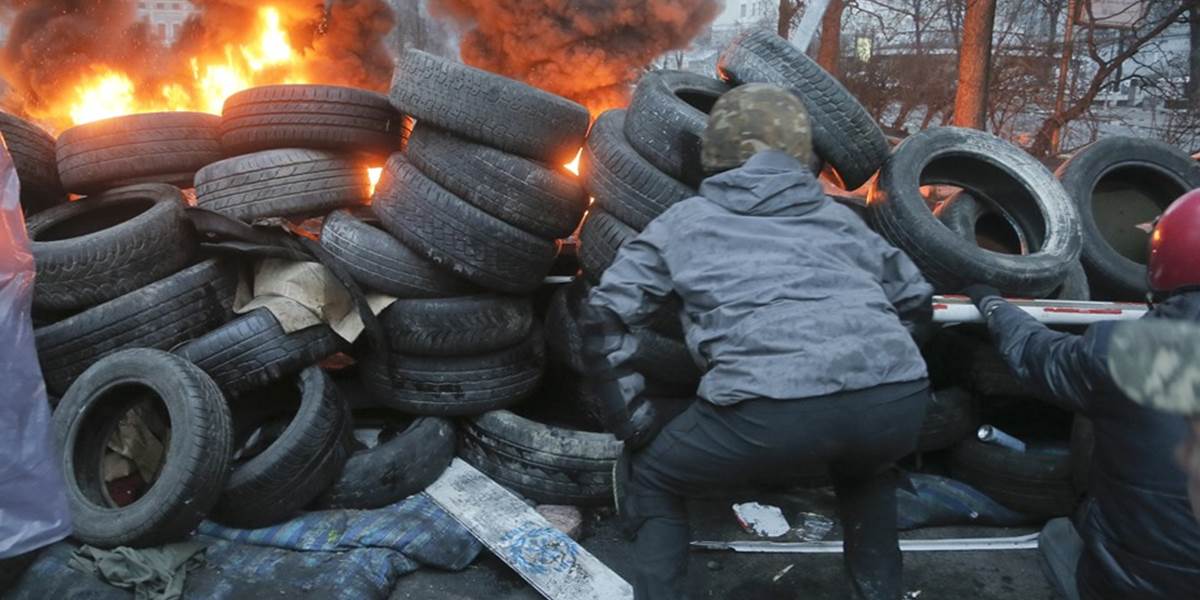 Krehké prímerie na Ukrajine narušila skupina radikálnych demonštrantov