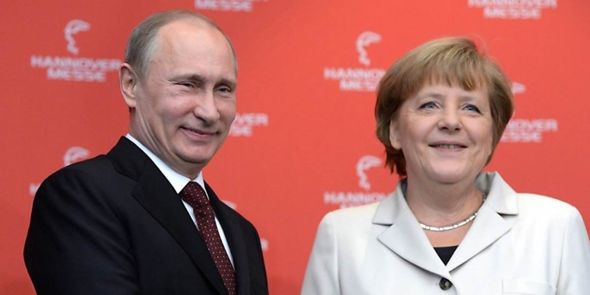 Merkelová a Putin podporili celistvosť Ukrajiny, USA varovali pred zásahom Ruska
