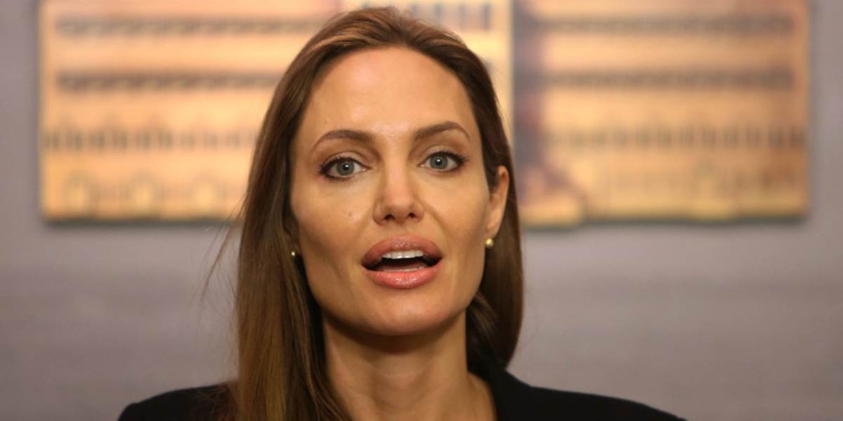 Herečka Angelina Jolie navštívila sýrske deti v Libanone