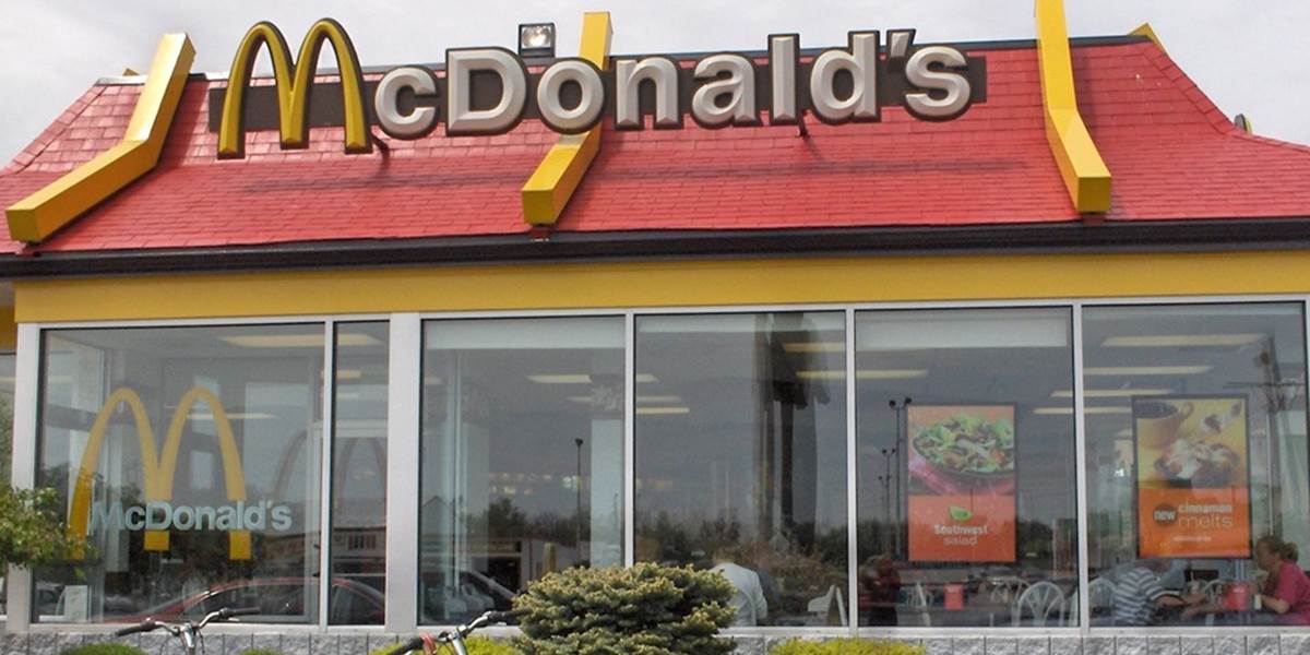 Kalifornčan žaluje sieť McDonald's: K jedlu dostal iba jednu servítku!
