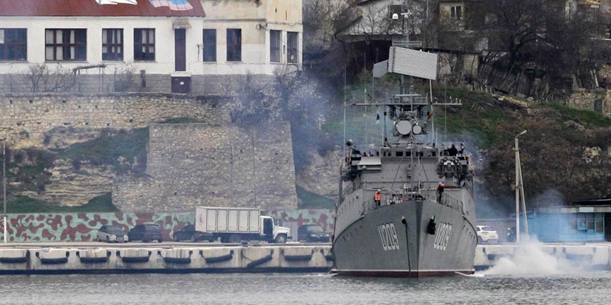 Ukrajina presunula svoje lode pobrežnej stráže z Krymu do iných prístavov