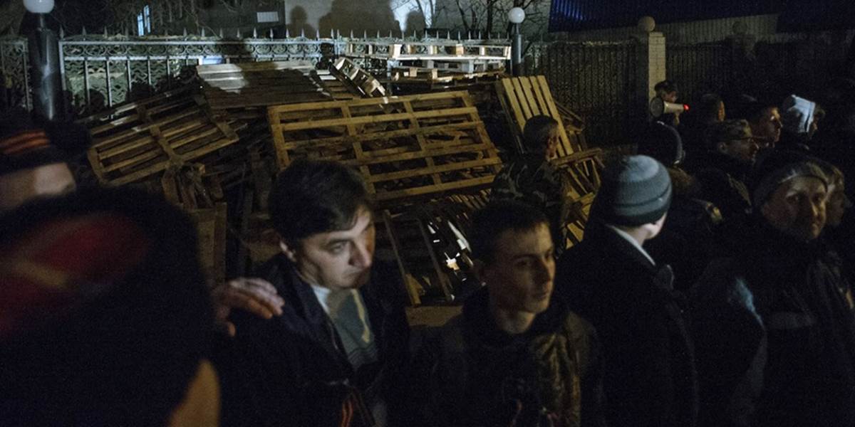 Tatári uskutočnili na Kryme prvý protest proti ruským vojakom