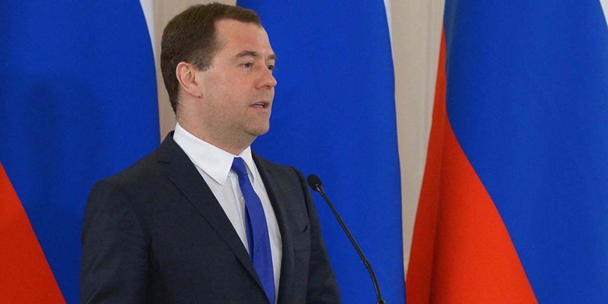 Medvedev apeloval na Kyjev, aby umožnil Janukovyčovi návrat do funkcie