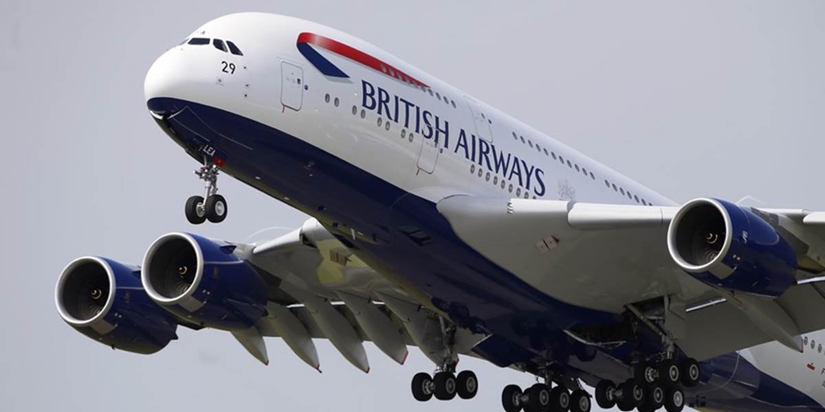 Lietadlo British Airways muselo núdzovo pristáť, z motora šlahali plamene