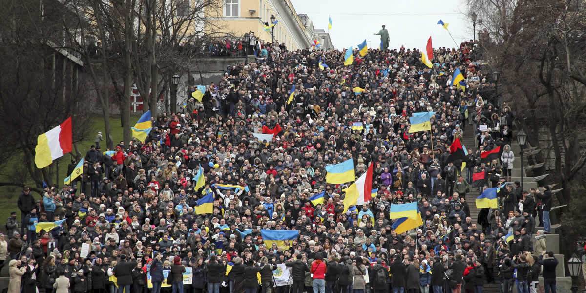 Konflikt na Ukrajine: Rusi zablokovali Krym a blokujú vstupy na polostrov!