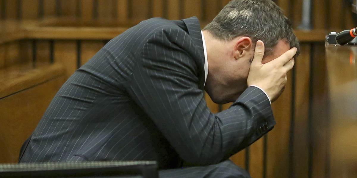 FOTO Pistorius sa na súde povracal po vzhliadnutí fotiek svojej mŕtvej priateľky!