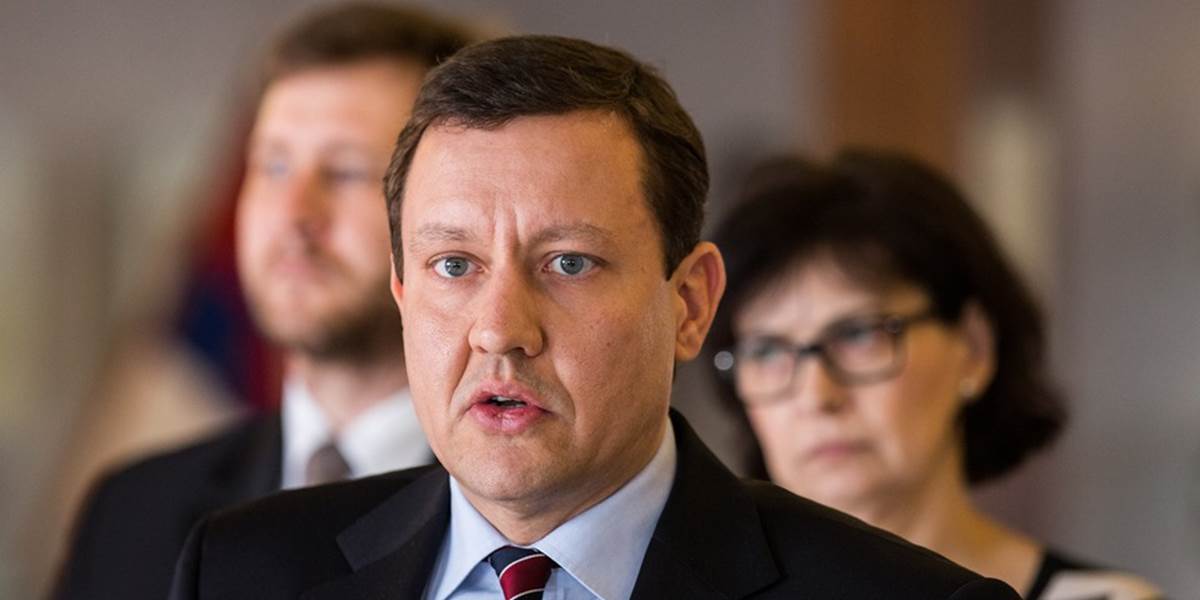 Opozícia predvolá Boreca pre kauzu Olejník, zvažuje jeho odvolávanie