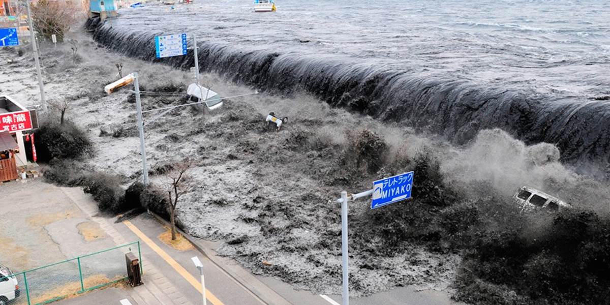 Japonsko si pripomína tretie výročie trojnásobnej katastrofy
