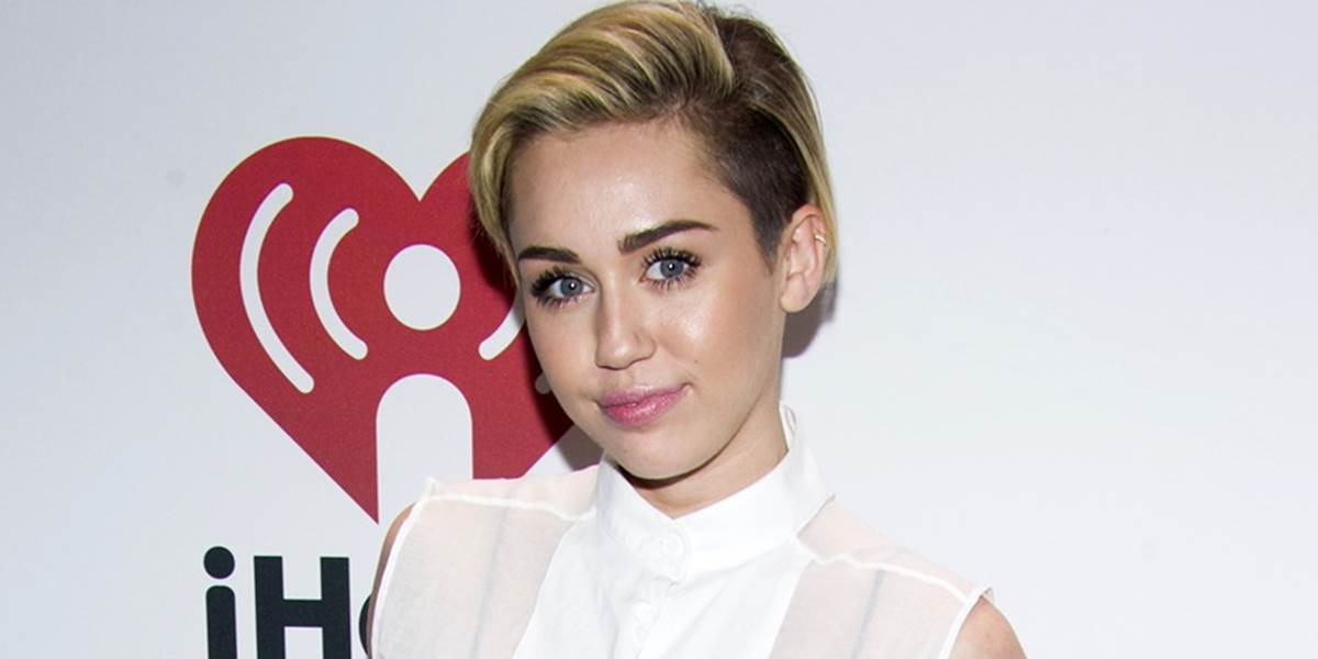 Miley Cyrus nahráva so skupinou The Flaming Lips