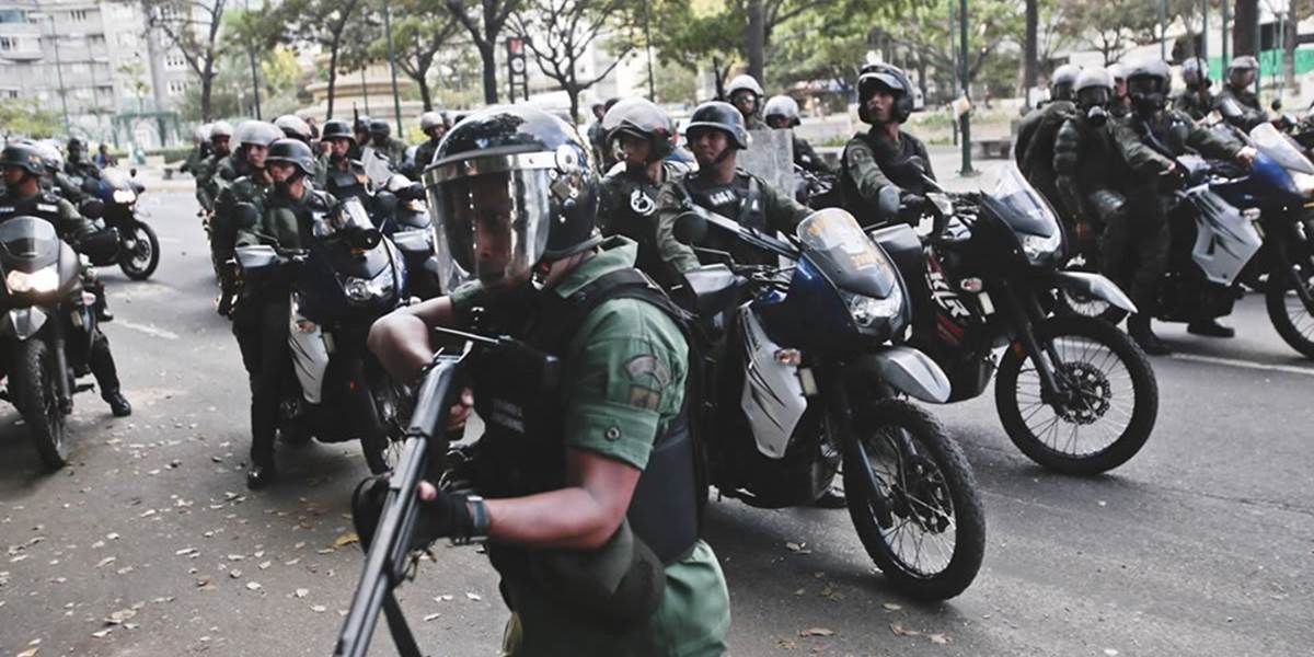 Venezuelská polícia obsadila baštu opozičných síl v Caracase