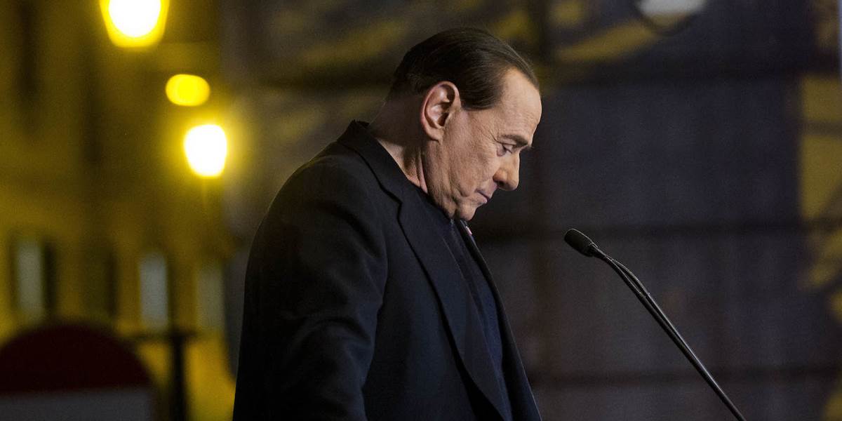 Berlusconi nemôže kandidovať vo voľbách do EP a vzdal sa titulu Cavaliere
