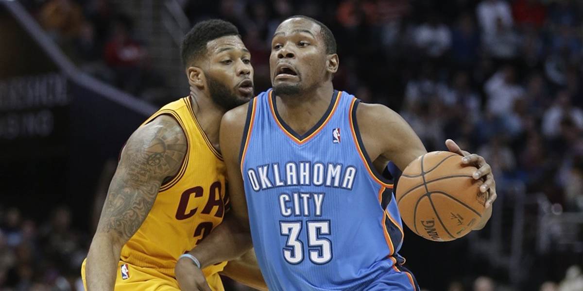 NBA: Oklahoma vyhrala 50. zápas, Durant naháňa Jordana
